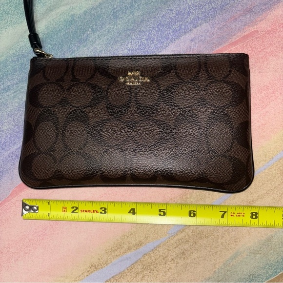 Coach Wristlet - Picture 4 of 5